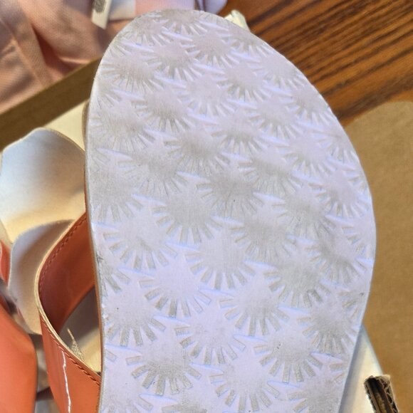 UGG Slippers Size 11 Women's - Picture 2 of 3